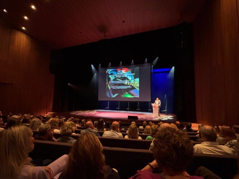De vijfde editie van het Singer Seminar bracht professionals uit de zorg, rechtspraak en aansprakelijkheidspraktijk samen voor een inspirerende middag over de toekomst van zorg, recht en maatschappij.